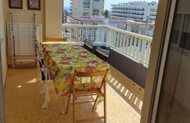 Amplio apartamento con piscina y a 50m del mar - Foto 2
