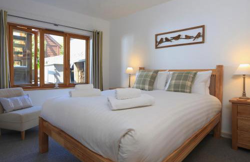 Courtyard Cottage - Photo 20