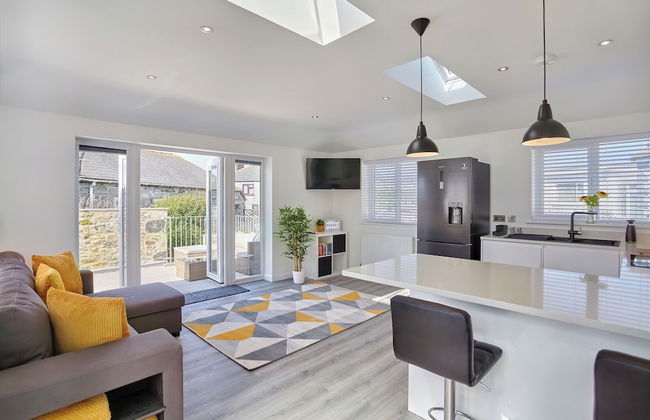 2022 Brand New Stylish Flat in Central Hayle - Foto 1