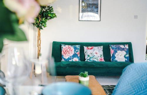 2Bed Bungalow, Free Netflix, Prime, Disney, WiFi, Private Parking - Foto 7