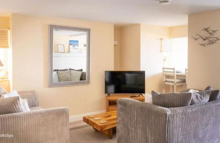 Superb Cintra Beachside Apartments - Photo 68