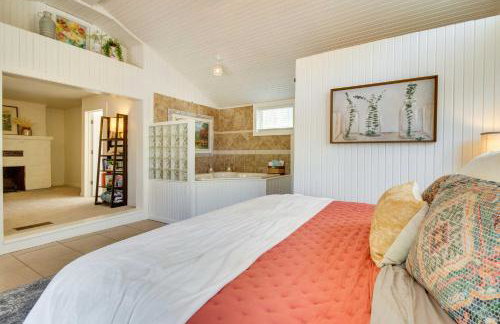 Charming Mountain Home Retreat Walk to Marina! - Foto 21