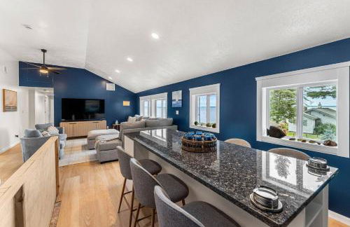 The Golden Eagle of Houghton Lake - Foto 25