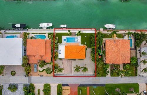 Deep Blue Waterfront Gem Pool Kayaks Dock - Foto 58