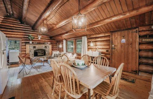 76GS - Genuine Log Cabin - WiFi - Pets Ok - Sleeps 4 home - Foto 20