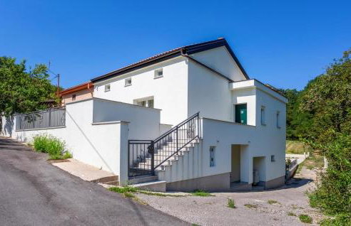 1 Bedroom Nice Home In Lukezi - Foto 9