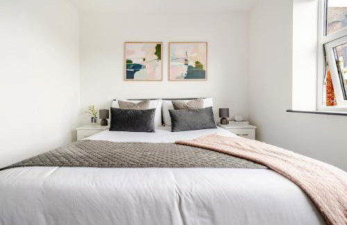 Prestige Apartment Close to Elstree & Borehamwood Station - Photo 3