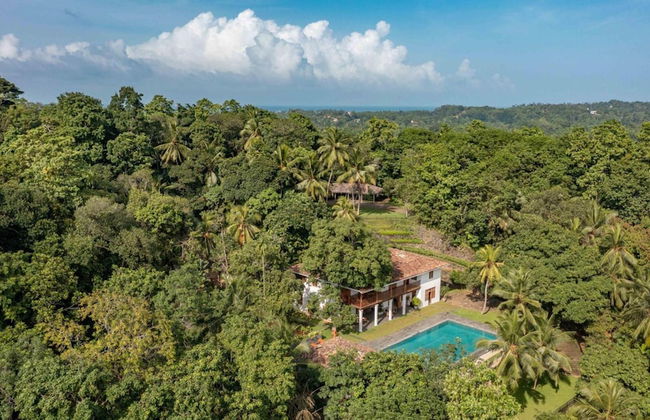 Luxurious 07 Bedroom Hilltop Villa With Private Gym - Photo 10