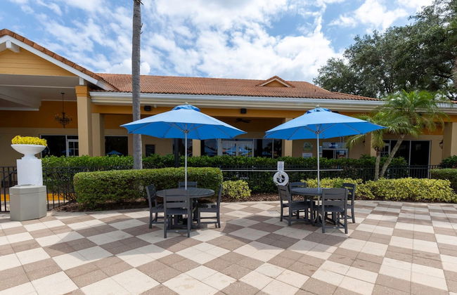 Family 3BR Oasis for 6 With Private Pool - Foto 48