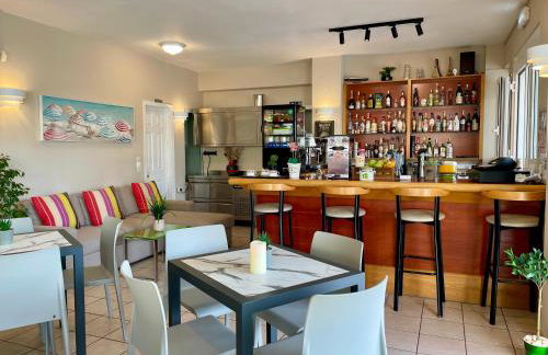 Theos Holidays Apartments - Foto 33