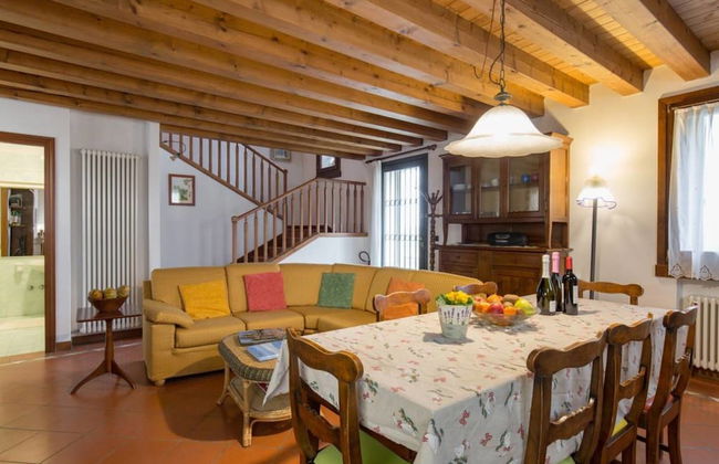 The Mulberries Three Bedroom and two Bathroom Apartment - Foto 13