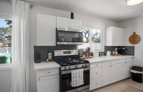 15 min to JT Park Hot Tub Cute Design Full Kitchen - Foto 14