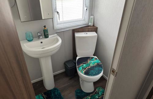 Haggerston Castle - Caravan - Sleeps 6 - Parking - Foto 21