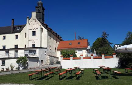 Schloss Weichs zu Regensburg mit 2Schlafzimmer Parkplatz Internet 75qm Zentrum - Foto 1