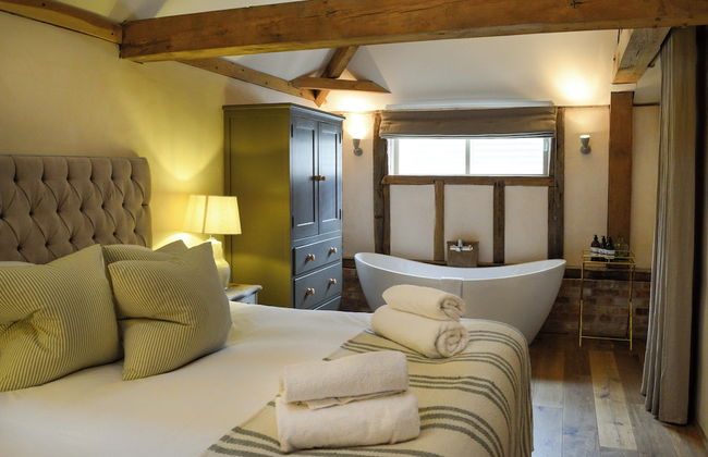 Retreat East - Photo 12