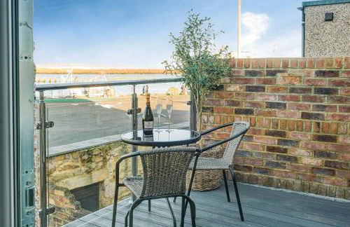 Estuary Point - unique sea views - Photo 1