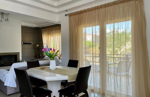 Seascape Village - Spacious 3-Bed Apartment with Private Garden and Parking - Foto 26