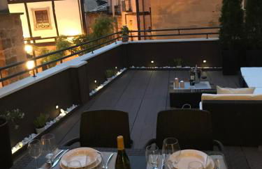 Edificio Privado con Terraza - Photo 1