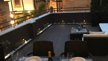 Edificio Privado con Terraza - Photo 1