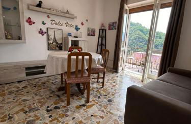 Dolce Vita - Fantastic view -Free Wi-fi & late check-out - Foto 9