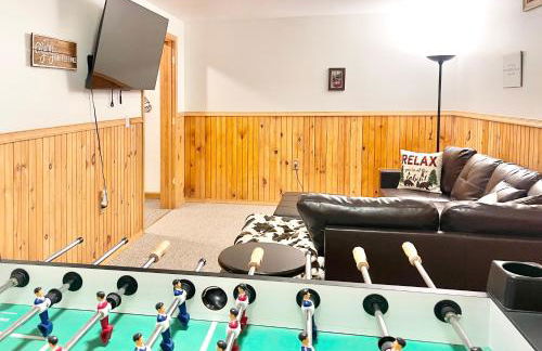 ADK Cabin with Hot Tub, Near Whiteface, Lake Placid, Fire Pit, Game Rm - Foto 28