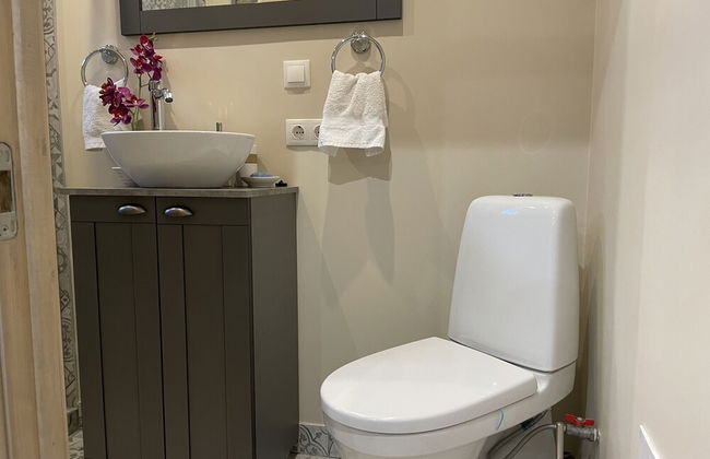 Cozy 1Br Apts with Yard and Parking - Photo 32