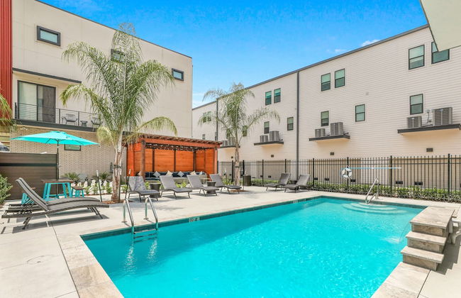 Modern 4BR Townhouse in Bienville Villas - Foto 22