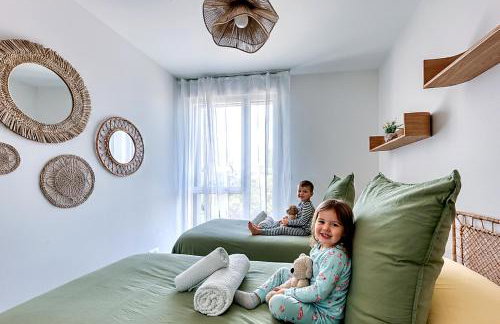 Les Lumières du Cinquième , 2 chambres , clim , wifi , Cap3000 à pied , parking - Foto 5