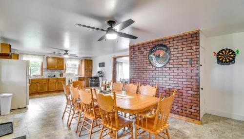 Cozy New York Farmhouse with Porch, Grill and Fire Pit - Foto 3