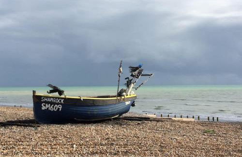 Lancing beach apartment. - Foto 20