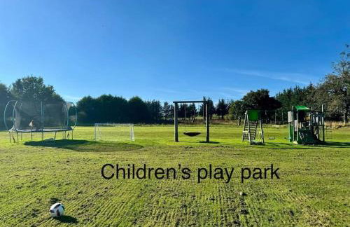 WestLaigh Central Scotland with outdoor BBQ Hut, pets welcome - Foto 11