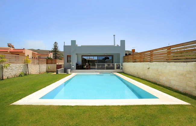 Villa Elpida - Photo 1