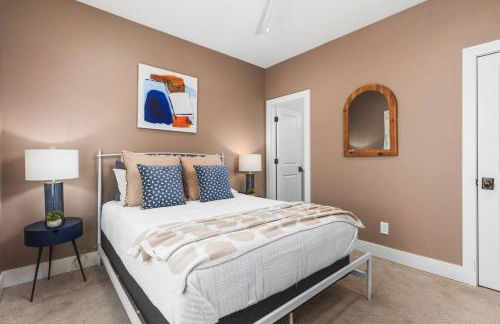 TWO Neighboring Homes Sleeps 24 Walk to 12 South - Foto 63