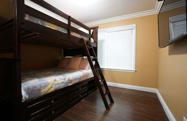 Dazzling 5 Bedroom Pool Home 1/4 Mile To Disney - Foto 4