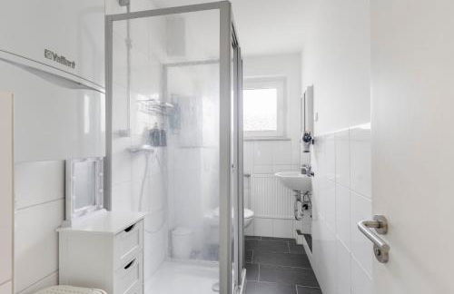 44 Apartments - Modern, Gemütlich, WLAN, Balkon, Stellplatz - Foto 4