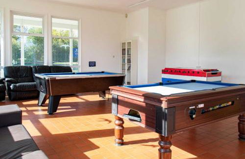 Luxury Kingfisher Lodge, Isis Lake, within the Cotswold Waterpark - Foto 42