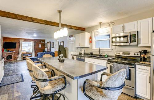 1 Mi to Lake Arbutus Pet-Friendly Home, Fire Pit - Foto 8