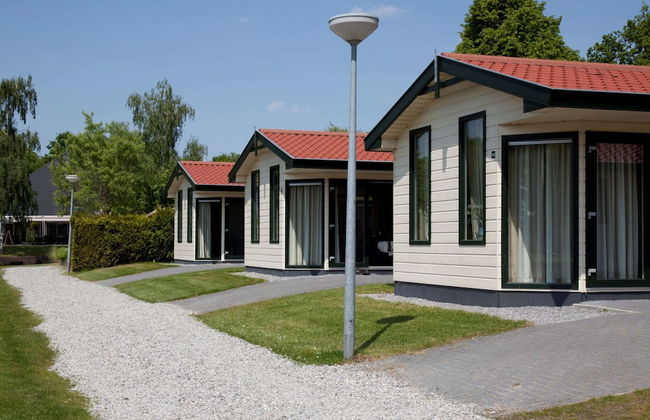 Well Furnished Mobile Home with Dishwasher near Water - Photo 31