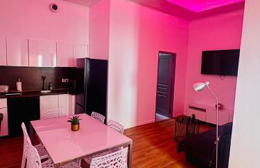 jolie maison individuelle 50 m2 ,design et climatisée, tout confort, wifi, terasse privée , 5 min plage et autoroute, stationnement gratuit - Foto 1