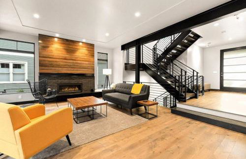 Relaxing in Paradise with Private Rooftop Deck! - Foto 1