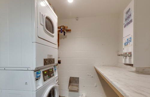 Mammoth Mtn Ski-InandOut Condo with Hot Tub Access! - Photo 22