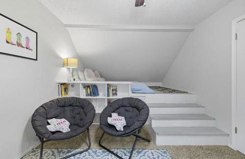 Luxe Family Escape with Games Hot Tub and Yard - Foto 30