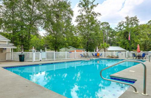 Resort Dock and Boat Ramp Home with Wolf Bay Access - Foto 5