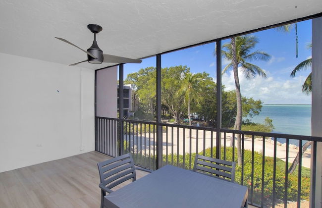 Bayfront Townhouse Located In The Lush Tropical Setting Of Rock Harbor Club. 2 Bedroom Condo by RedAwning - Foto 49
