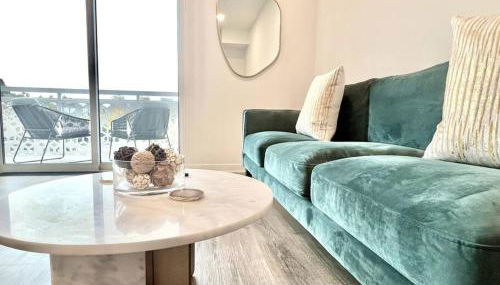 NEW One Bedroom Penthouse, Silver Lake + Parking! - Foto 5