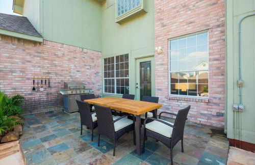 Amazing Modern Spacious Home with Pool - Foto 35