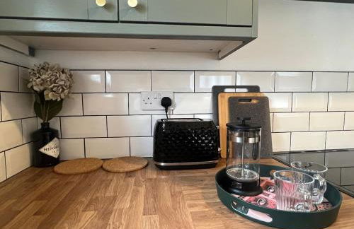 1 Bed Apartment Marple with Work Space - Foto 7