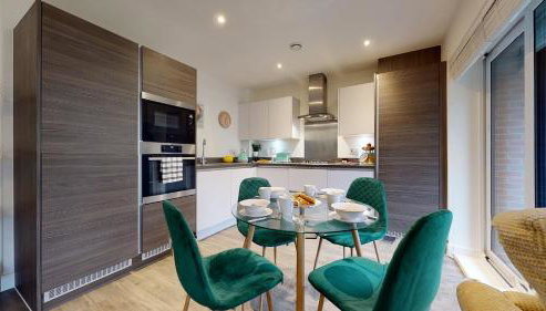 Luxury 2 Bed Apartment with Parking near London - Foto 5, stove, pet friendly, minibar