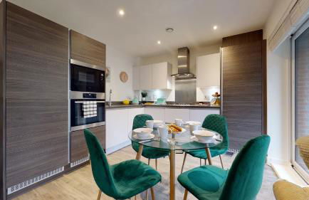 Luxury 2 Bed Apartment with Parking near London - Foto 5