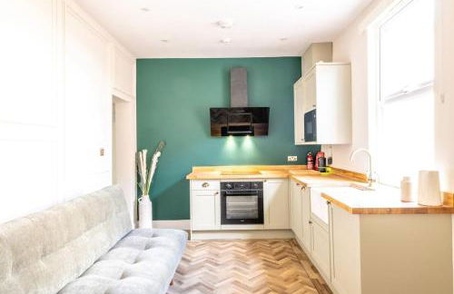 Newly Renovated Chandos Gardens by Prescott Apartments - Foto 1